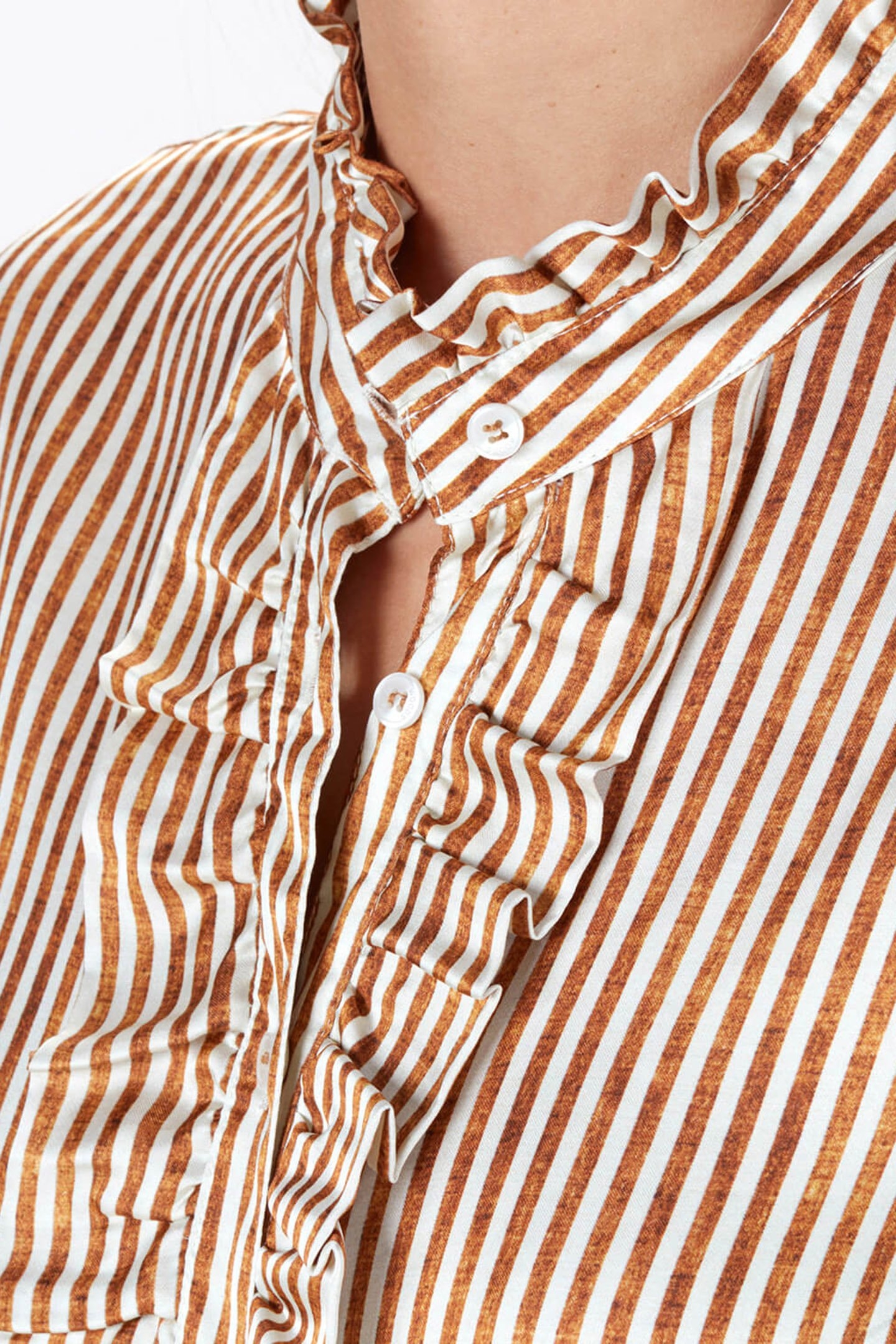 SHIRT WITH RUFFLE FRONT IN BROWN 5