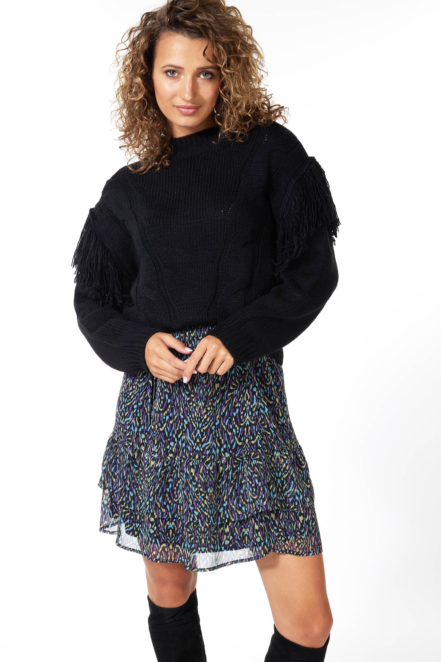 SWEATER CABLE & FRINGES BLACK 1