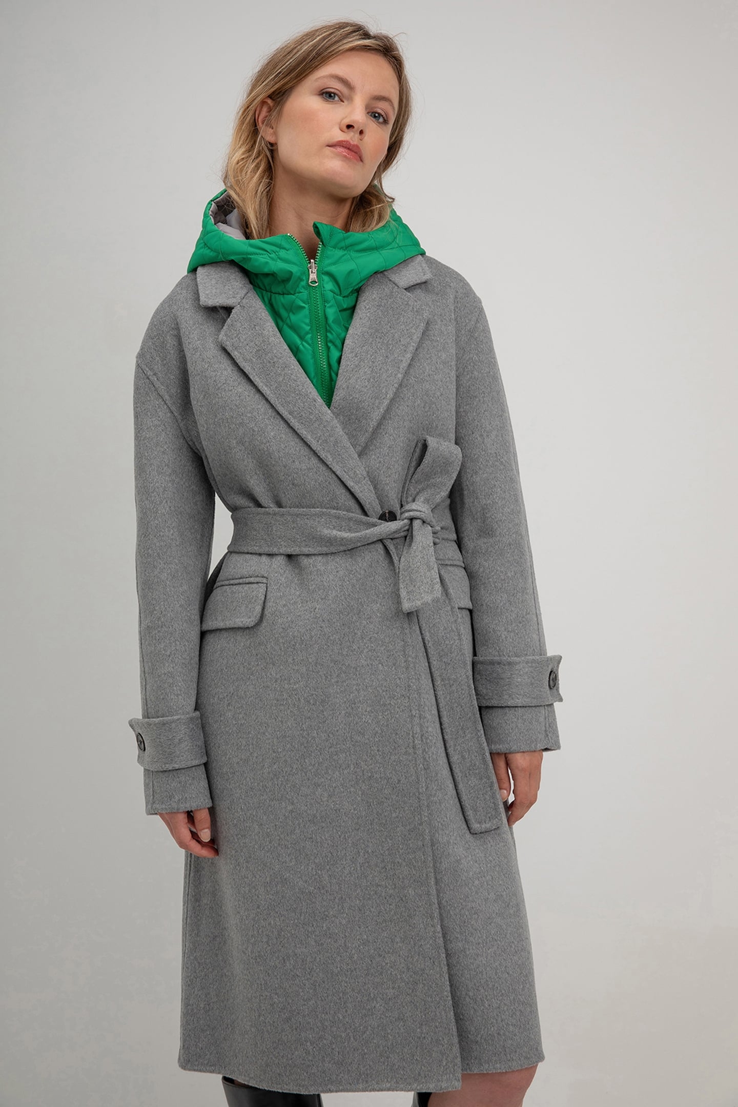 STORMY HOOD PARROT GREEN 2