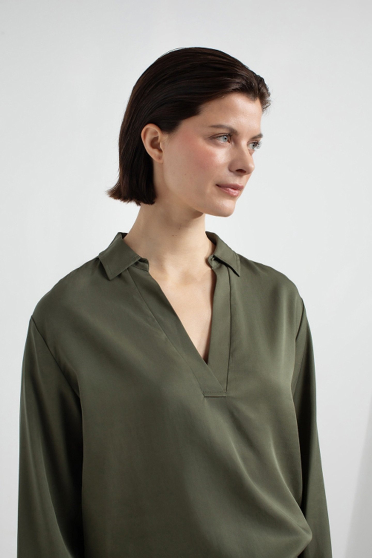 AMELIA BLOUSE PESTO 4