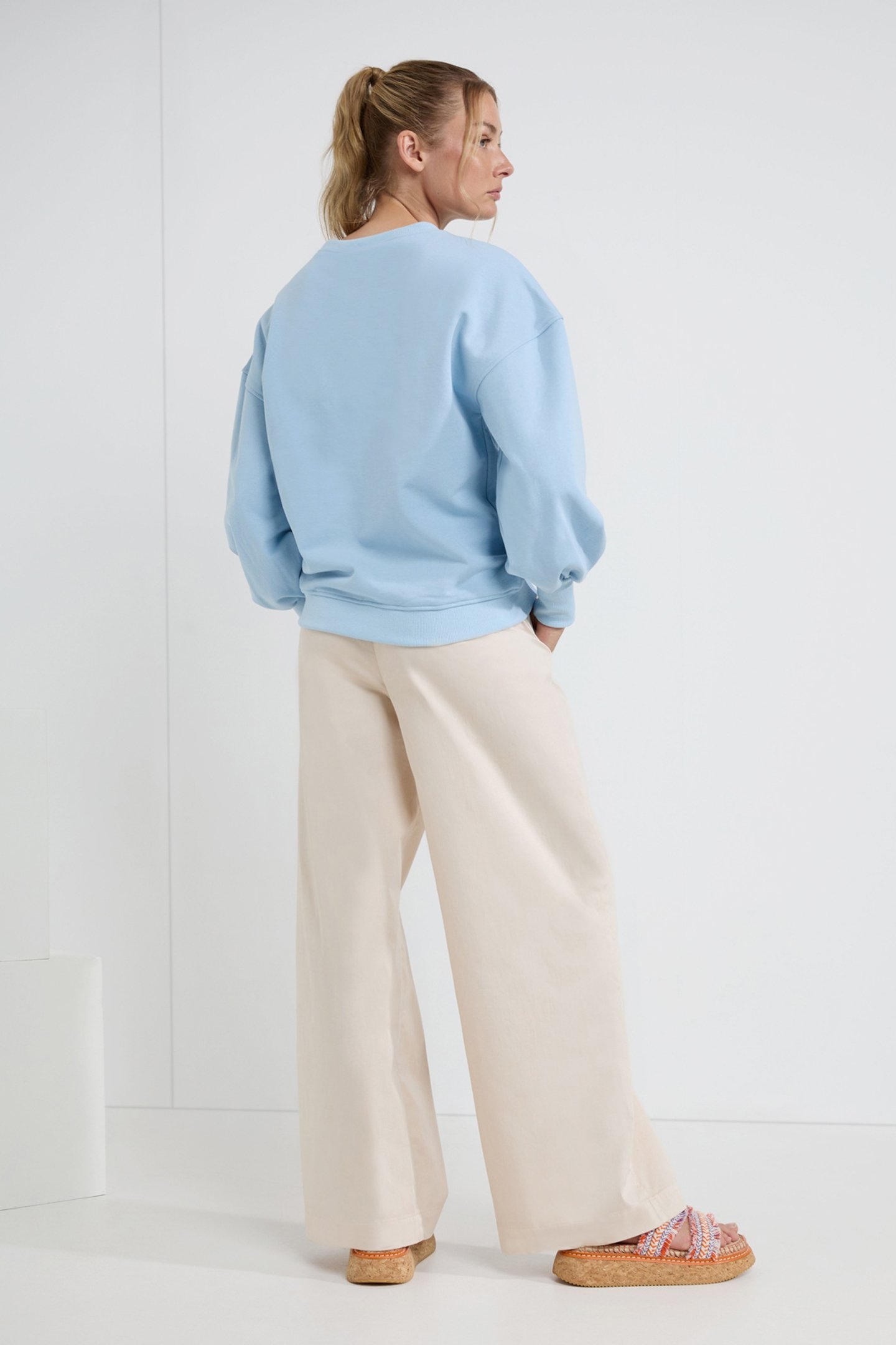 DONOVAN SWEATER LIGHT BLUE 3