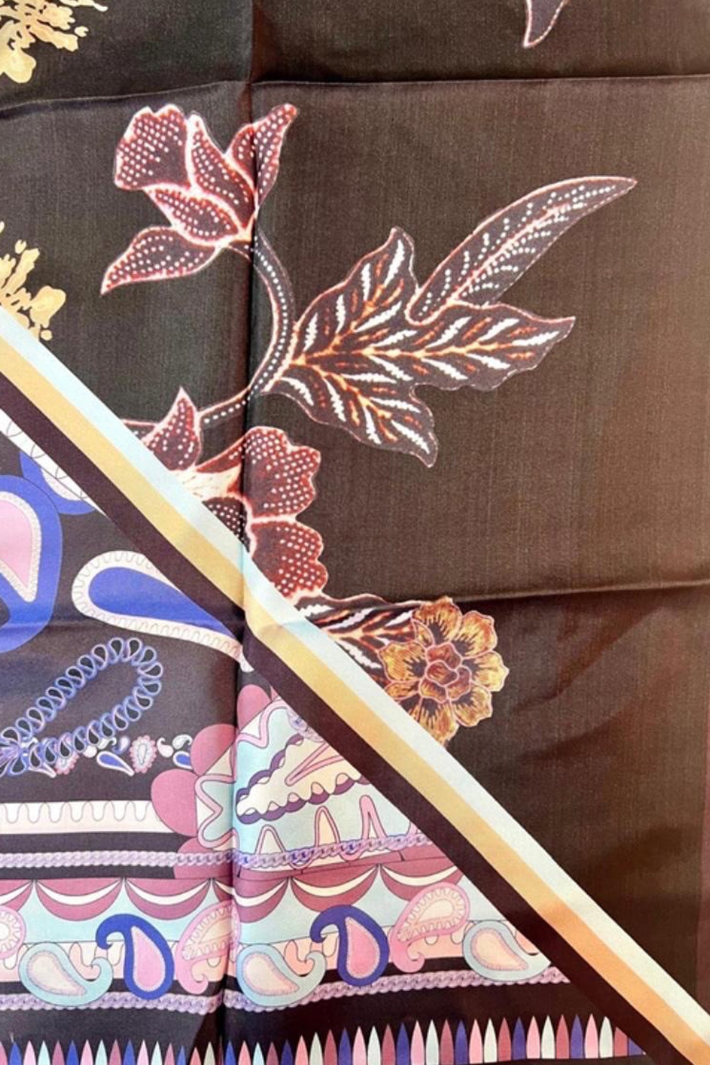 SCARF BURANO 476 DARK MULTI 3