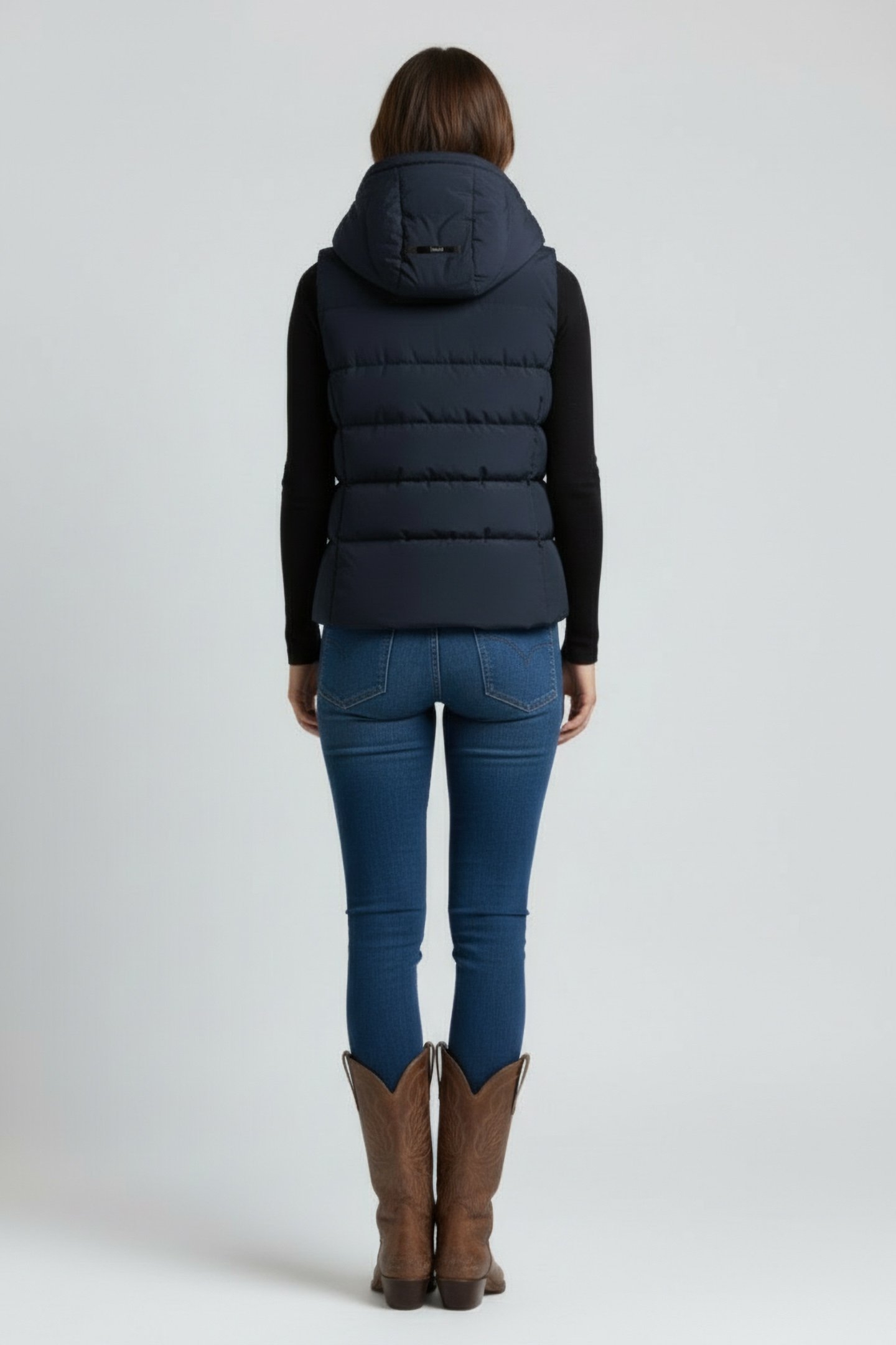 MOUNTAINALF VEST MIDNIGHT NAVY 2