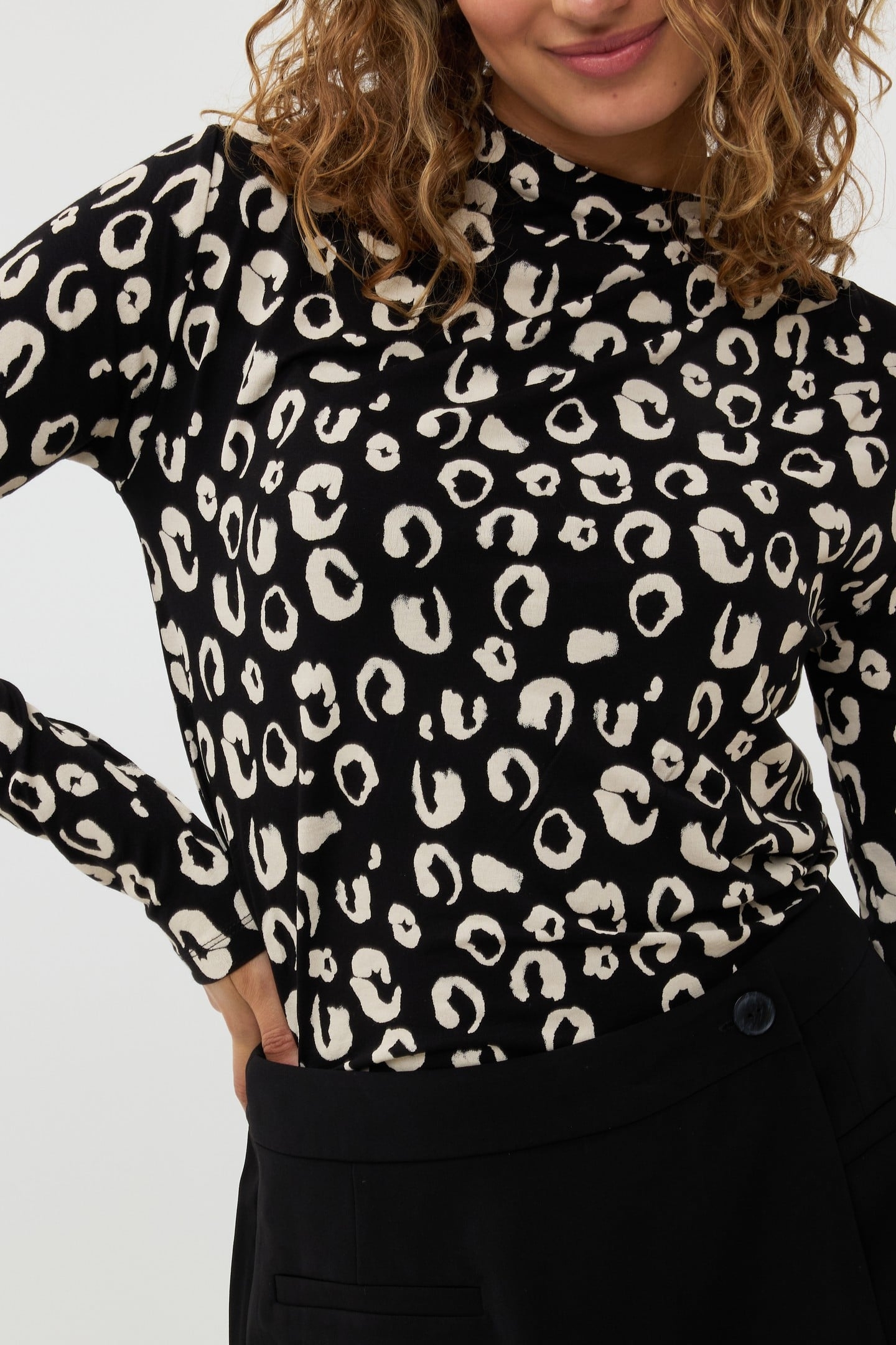 TOP GATHERED SHLDR WILDERNESS PRINT 2