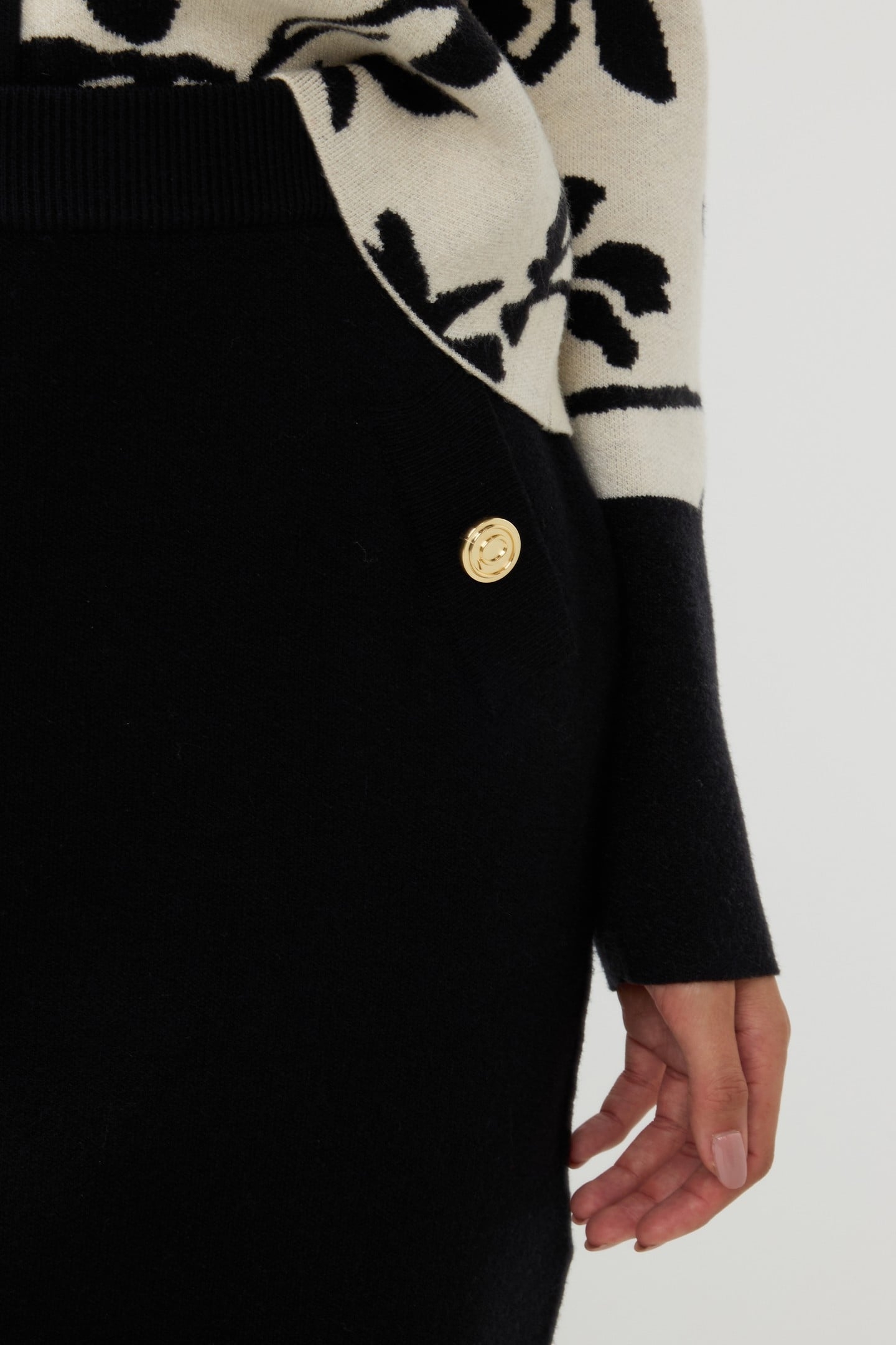 SKIRT KNITTED SHORT BLACK 6