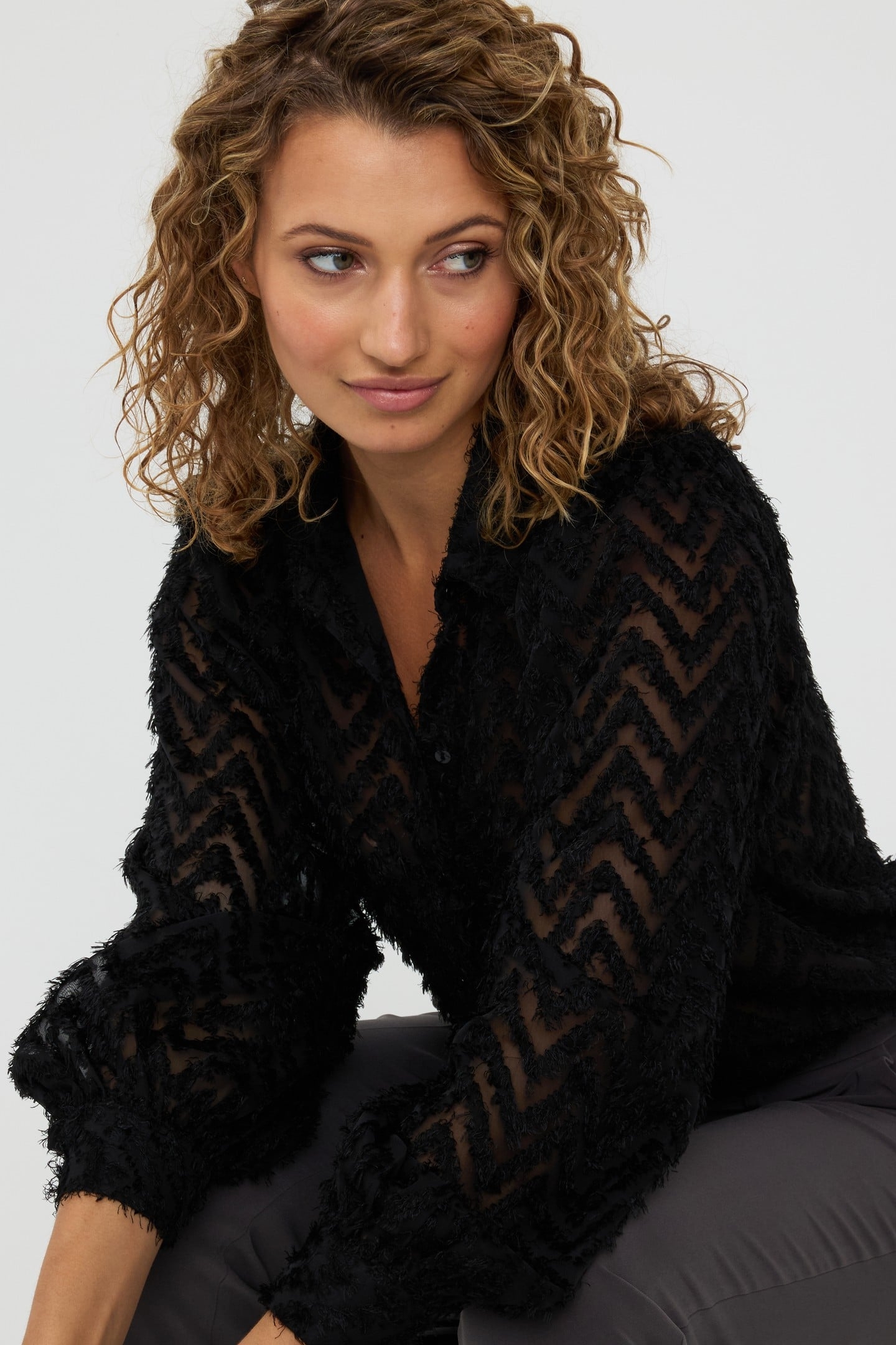 BLOUSE BASIC FLUFFY PLUMETIS BLACK 7