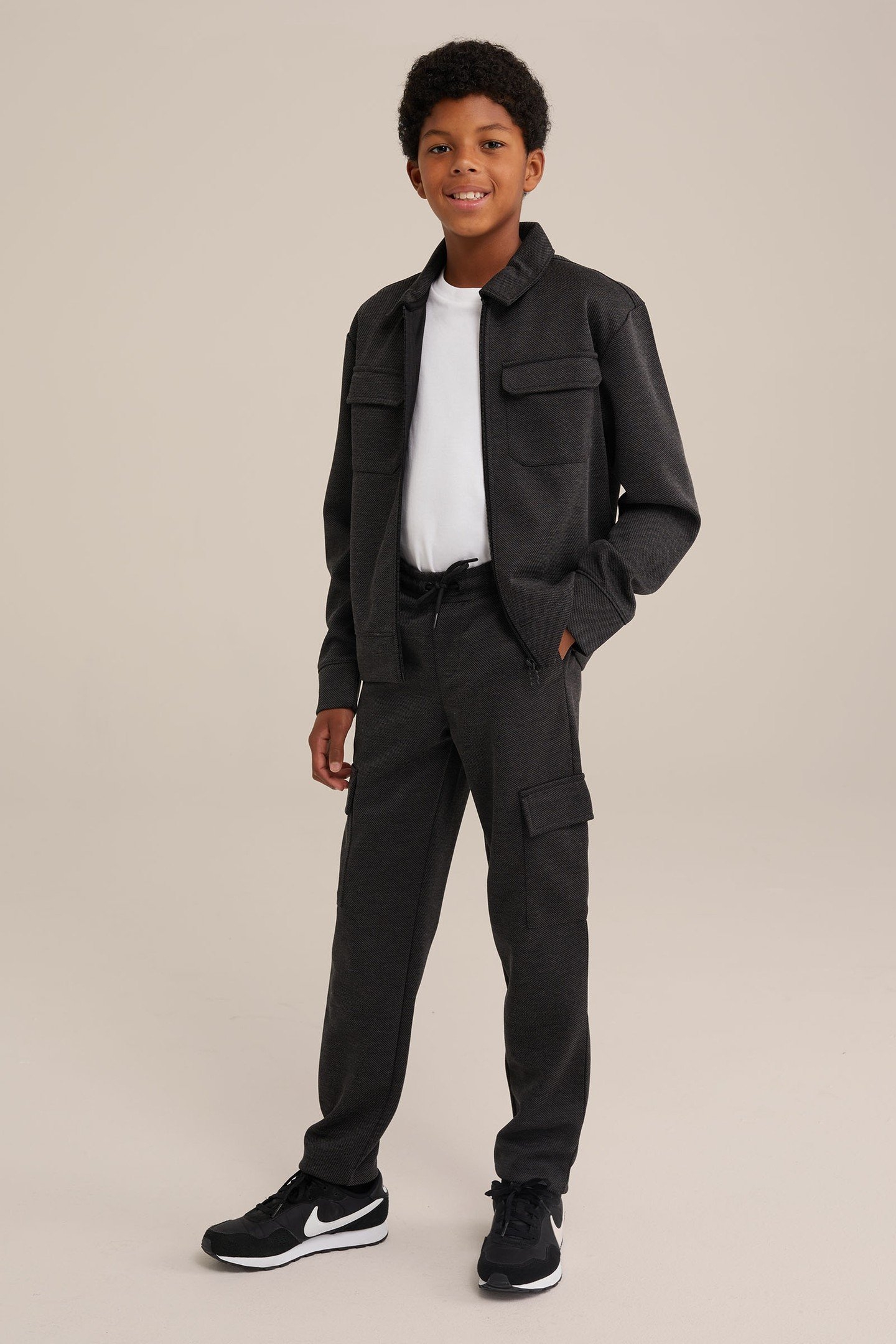 BOYS CARGO PANTS BLACK 4