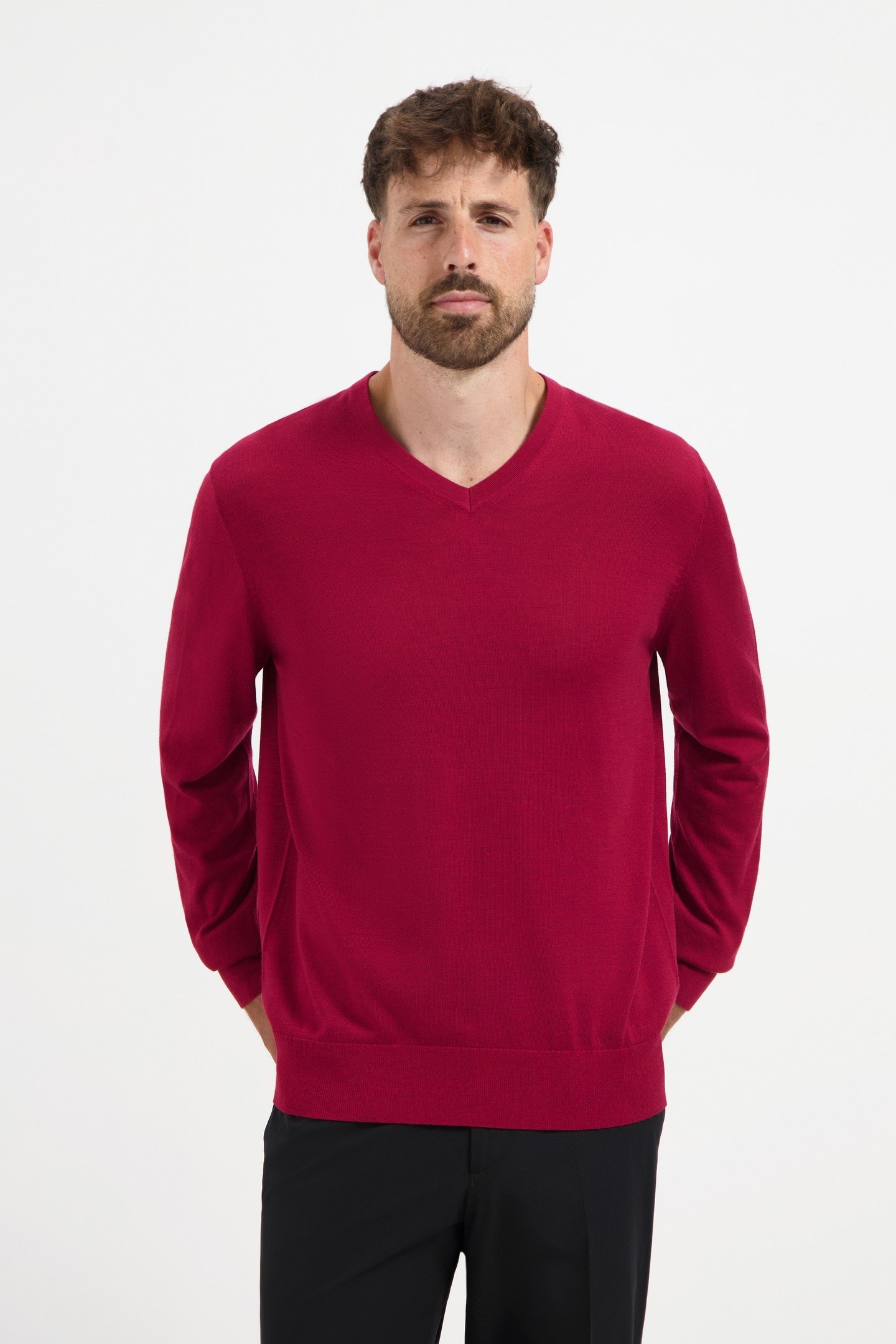 V NECK100% MERINO EMBER RED 1