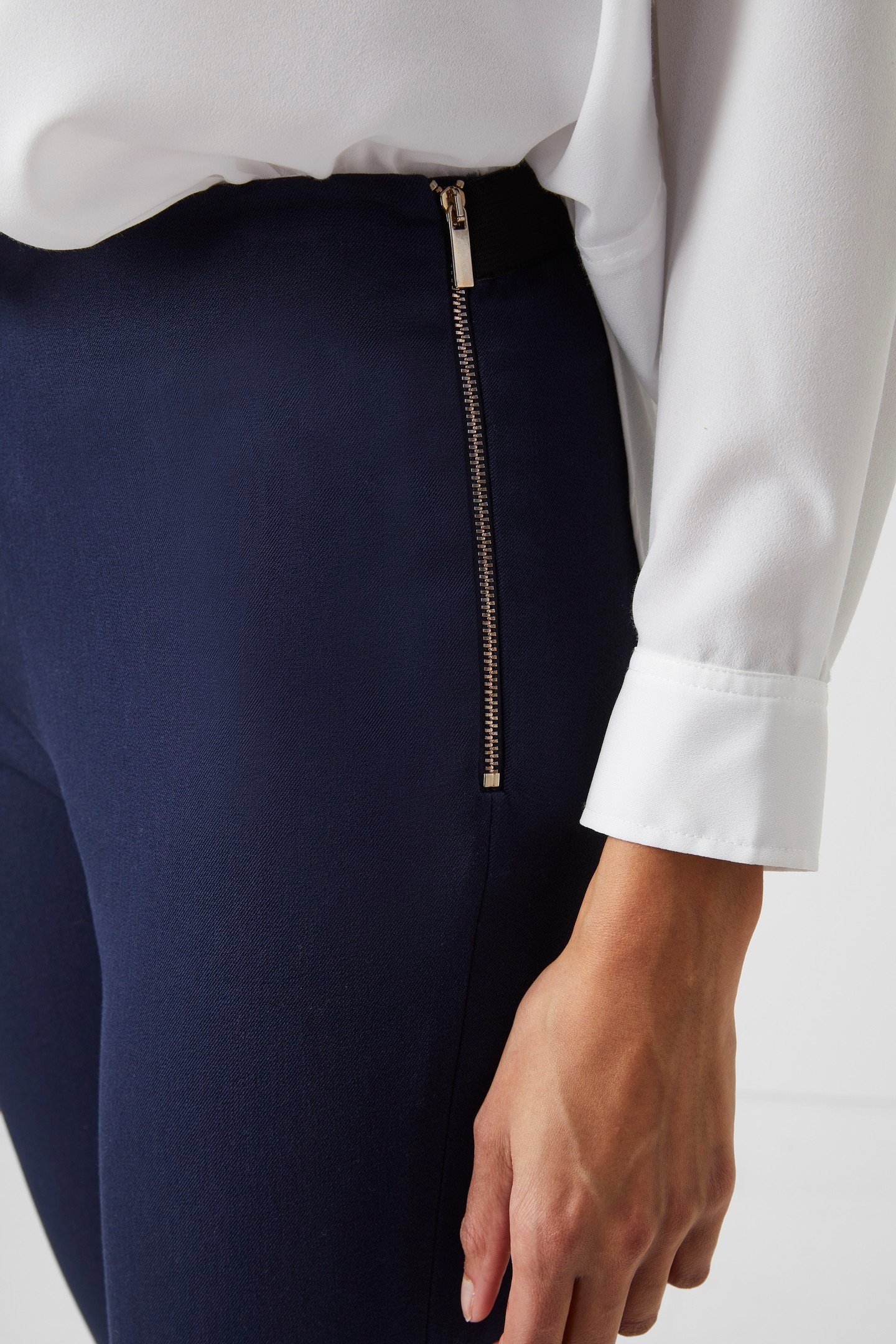 STREET TWILL SKINNY TROUSER. UTILITY BLUE 4