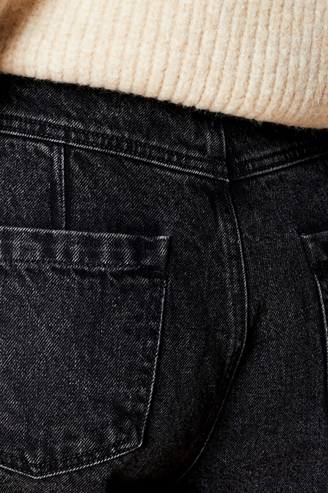 LE ELSA - BLACK MUMMY JEANS 5