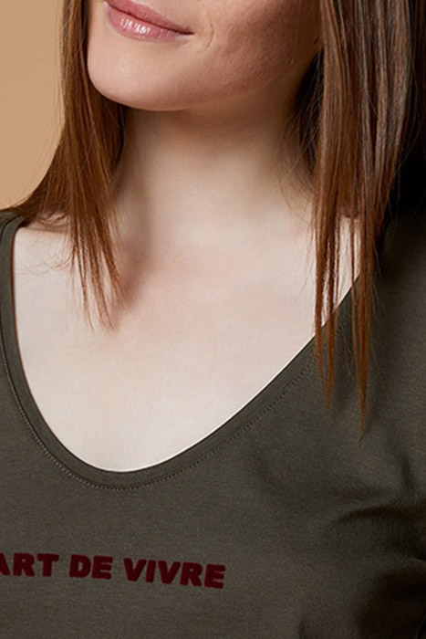 MYTHE - KHAKI T-SHIRT WITH FLOCKED MESSAGE 5