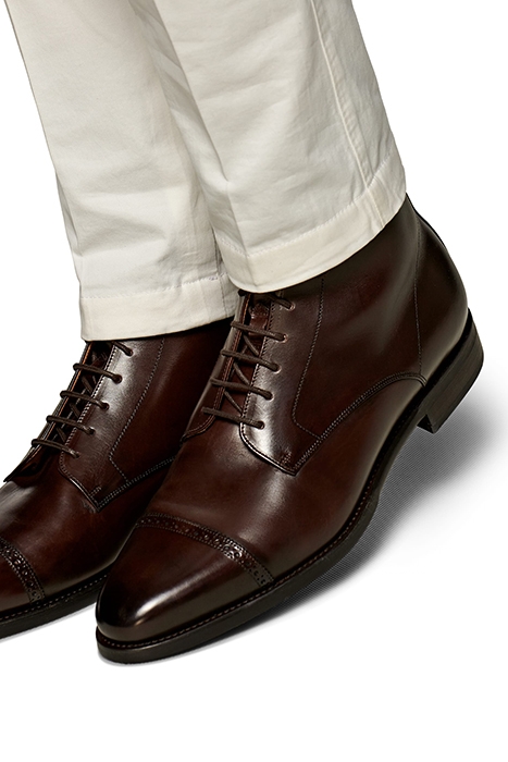 BROWN LACE-UP BOOT 2