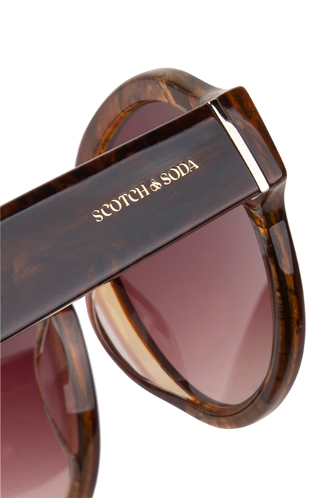 SS7020 141 TORT ON WOOD 49/18-140 3