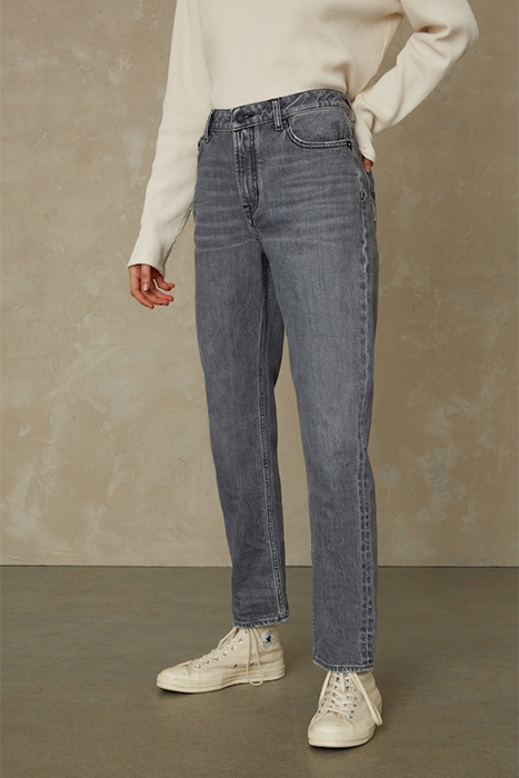 CAROLINE CROPPED CLEAN CARSON FLINTSTONE GREY WORN 1