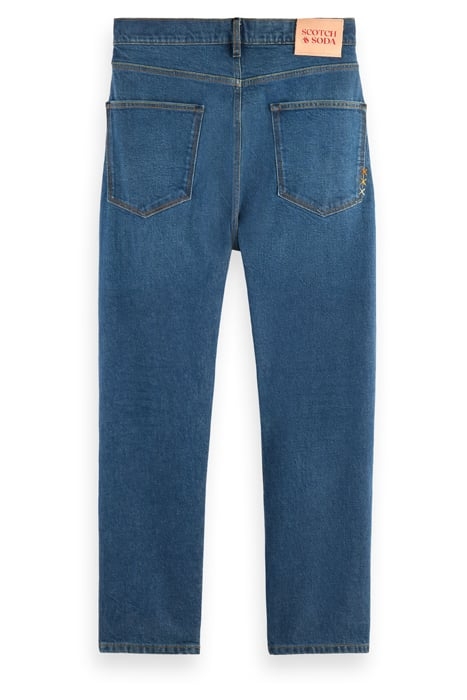 DEAN LOOSE TAPERED JEANS — WALKABOUT 2