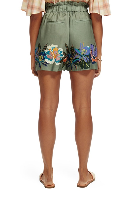 HIGH RISE PRINTED TENCEL TENNIS SHORTS GREEN TENNIS AOP 3
