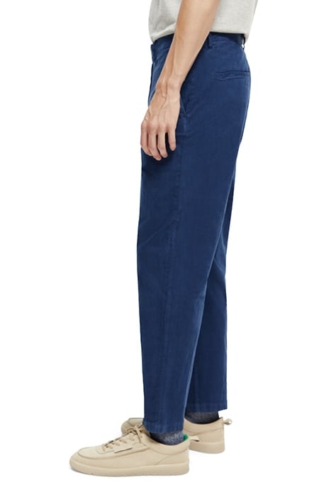 THE DRIFT - REGULAR TAPERED-FIT FINE CORDUROY CHINO MARINE 5