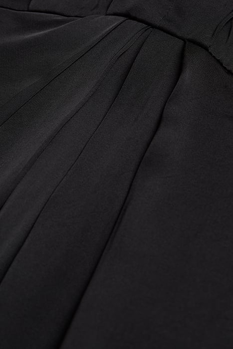 LONG DRESS WITH LONG SLEEVES NECKLINE BLACK 7