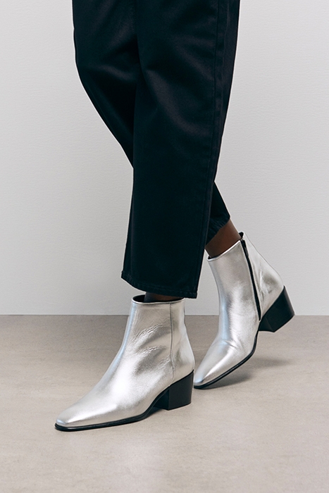 SILVER LEATHER ANKLE BOOTS WITH ZIP SILVER 2