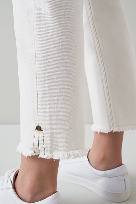 TR VERITY - STRAIGHT LEG WHITE 5