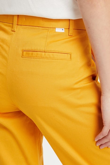 ESSENTIAL CHINO ORANGE 6