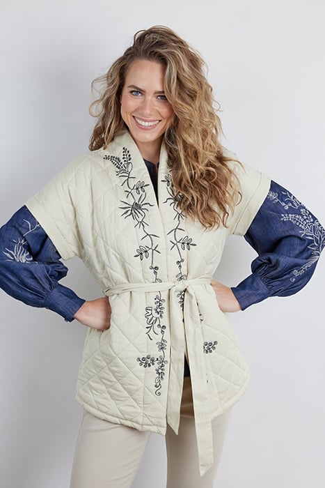 GILET CENTREPIECE EMBRO OYSTER WHITE WITH CENTREPIECE EMBRO 1