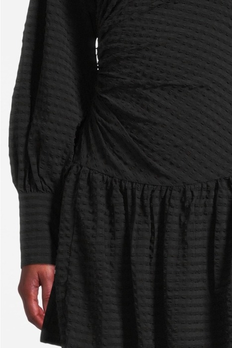 STRETCH SEERSUCKER GATHERED MINI DRESS BLACK 4