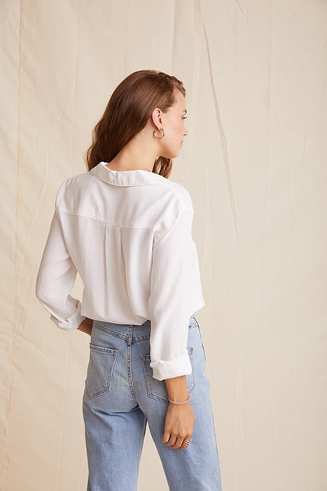 TWO POCKET CLASSIC BUTTON DOWN WHITE 2