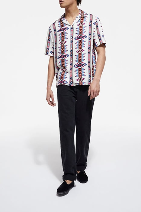 JEAN STRAIGHT NOIR DELAVE AVEC BRODERIE BLACK WASHED 3