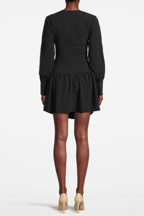 STRETCH SEERSUCKER GATHERED MINI DRESS BLACK 2