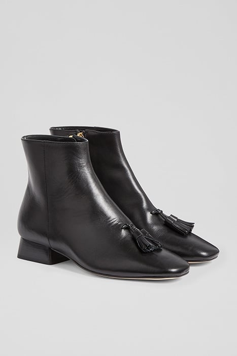VERITY FRONT TASSEL BOOT BLACK 1