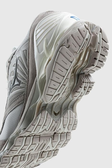 MIZUNO – WAVE PROPHECY LS CHIME/KHAKI/CLOUD 5