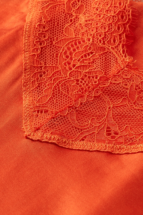CAMISOLE WITH LACE DETAIL RED SKIES 7