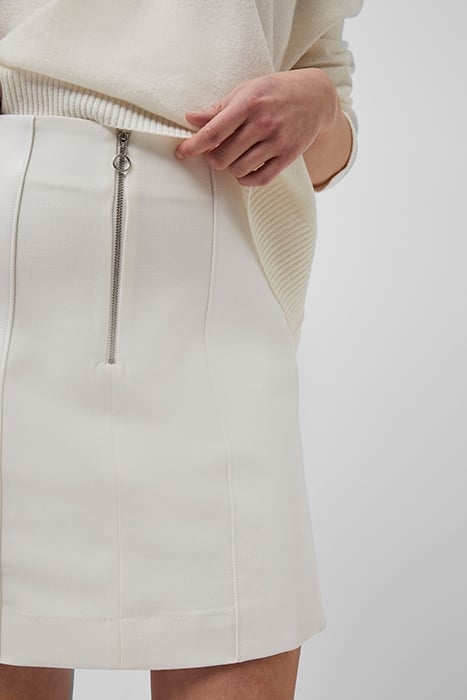 EATHA PATENT MIX SKIRT WHITE 4