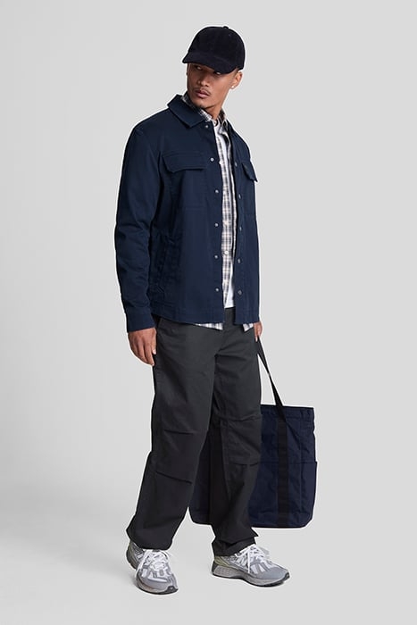 ARTICULATED CARGO LACQUER 1