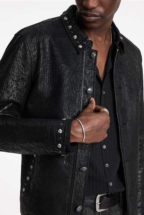 RIVET DETAILED SIDE SUQARE PATCH LEATHER BLACK 3