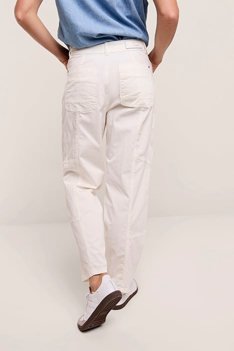 LOOSE TAPERED PANTS SLEEK STRETCH TWILL OFF WHITE 2