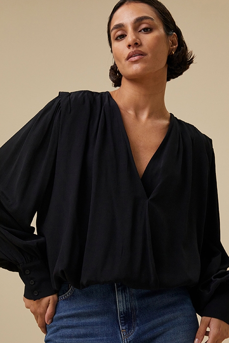 LIO VISCOSE BLOUSE JET BLACK 4