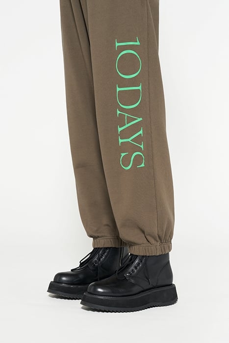 BAR JOGGER FLEECE DARK MOSS 6