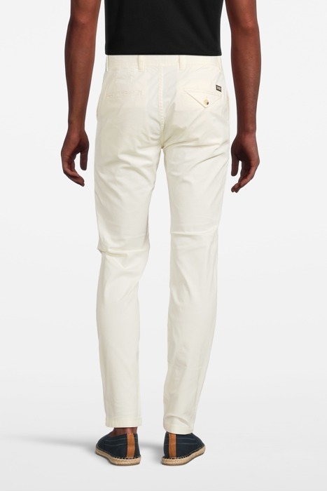 ESSENTIALS - STUART - SLIM FIT CHINO SWAN 2