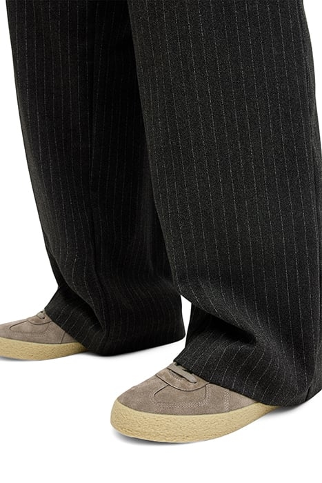 JAIMEE SUEDE SNEAKER TAUPE GREY 2