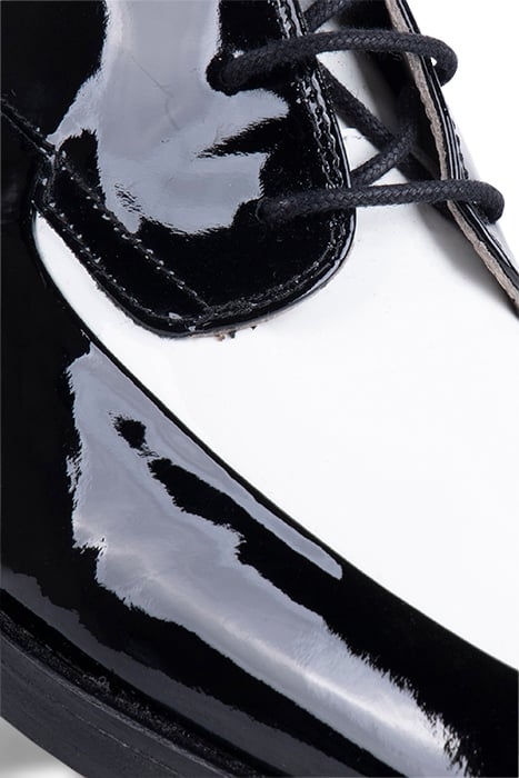 LEX LACE UP BLACK/WHITE SHINE 4