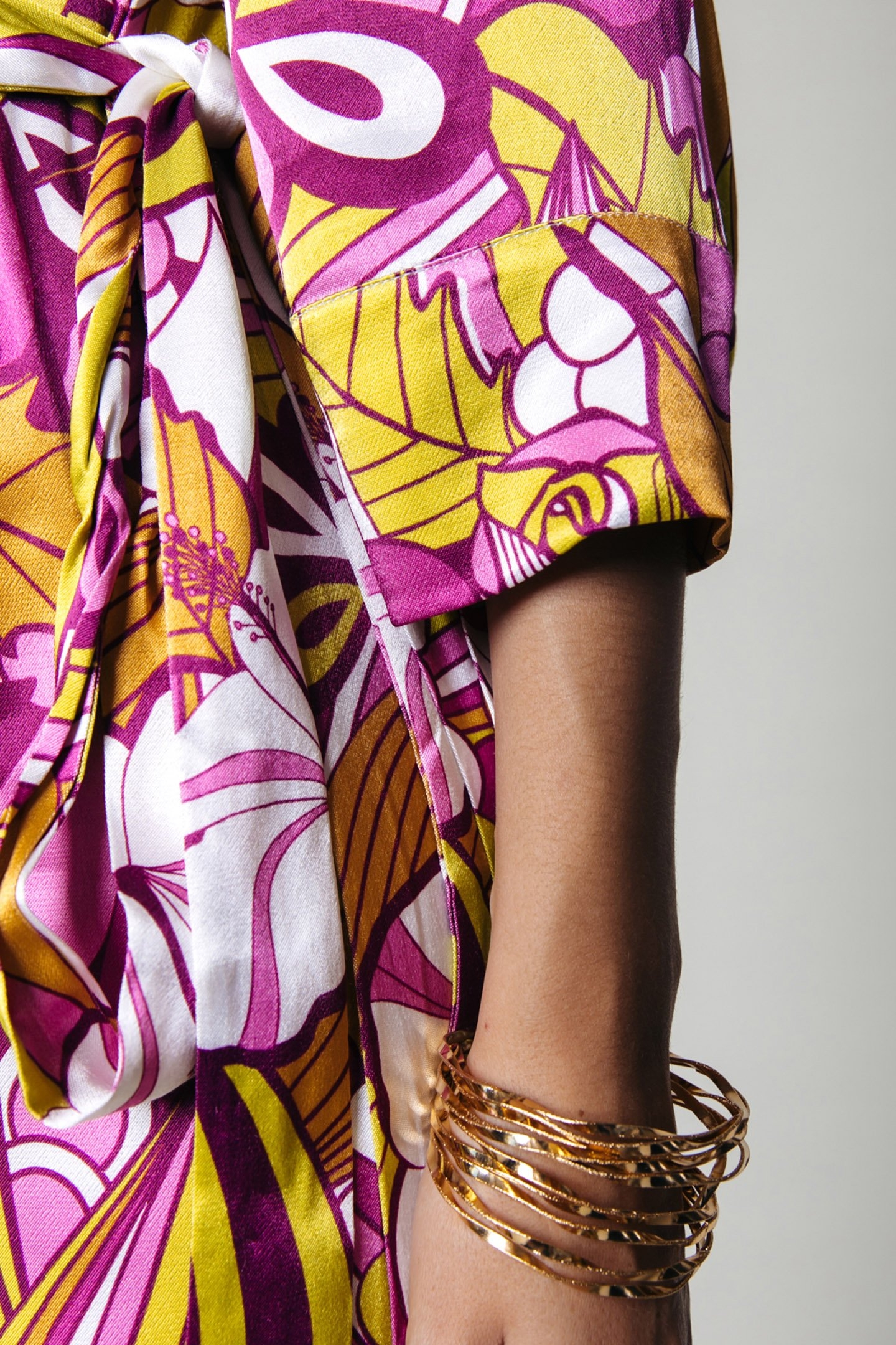 LELA FLORAL WRAP MAXI DRESS LS MULTICOLOR 4