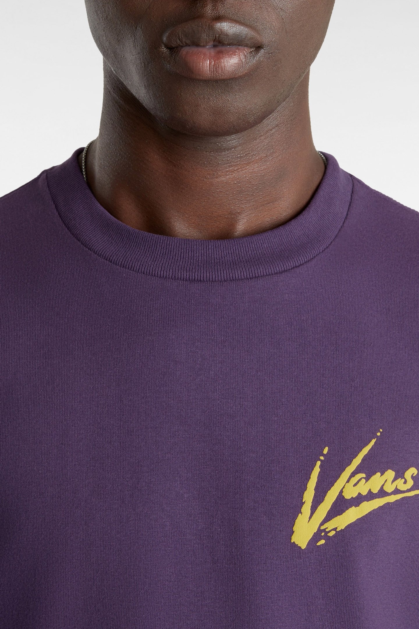 BRUSH SCRIPT LOOSE SS GOTHIC GRAPE 6