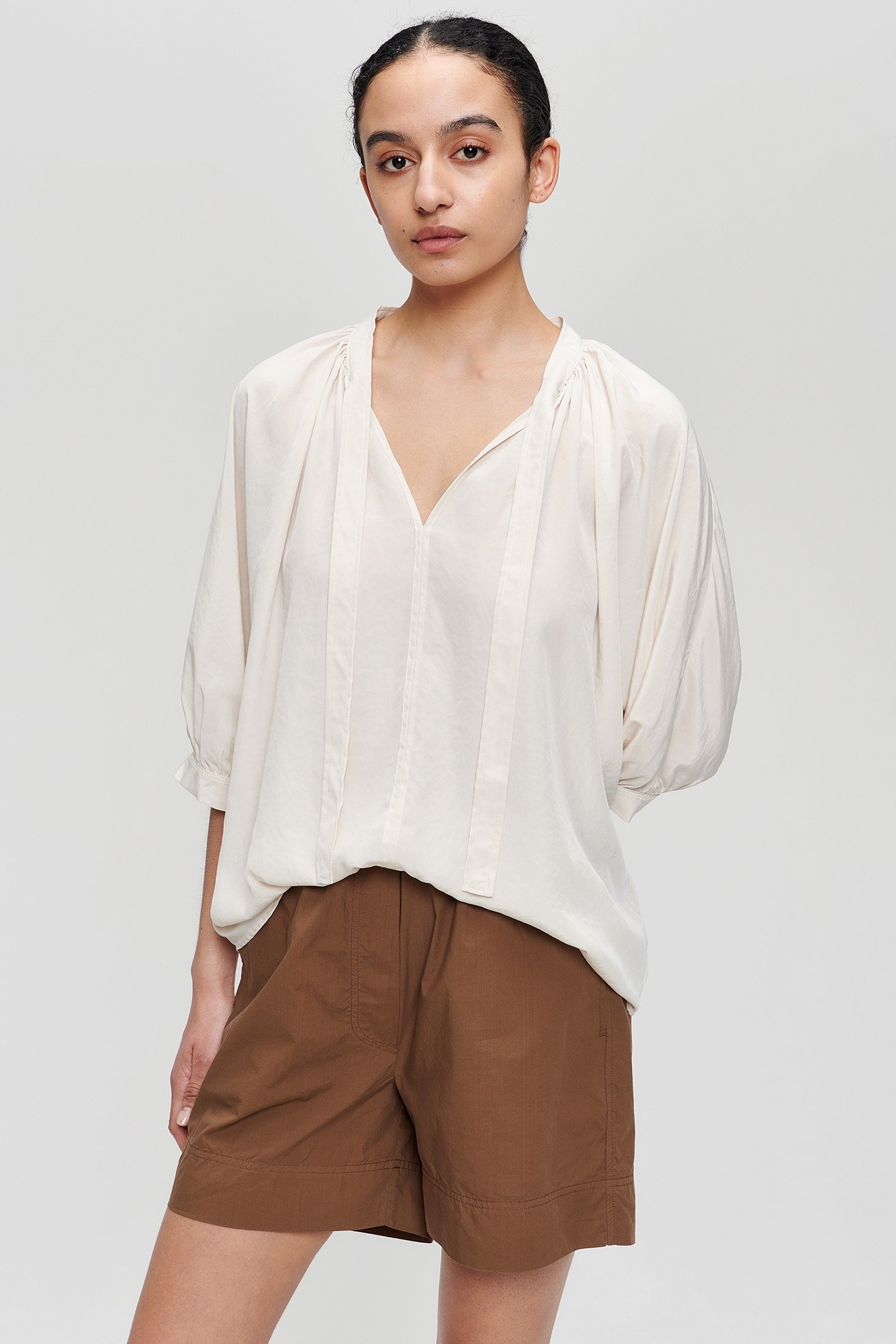 SILKY DRAPE TOP OFF WHITE 1