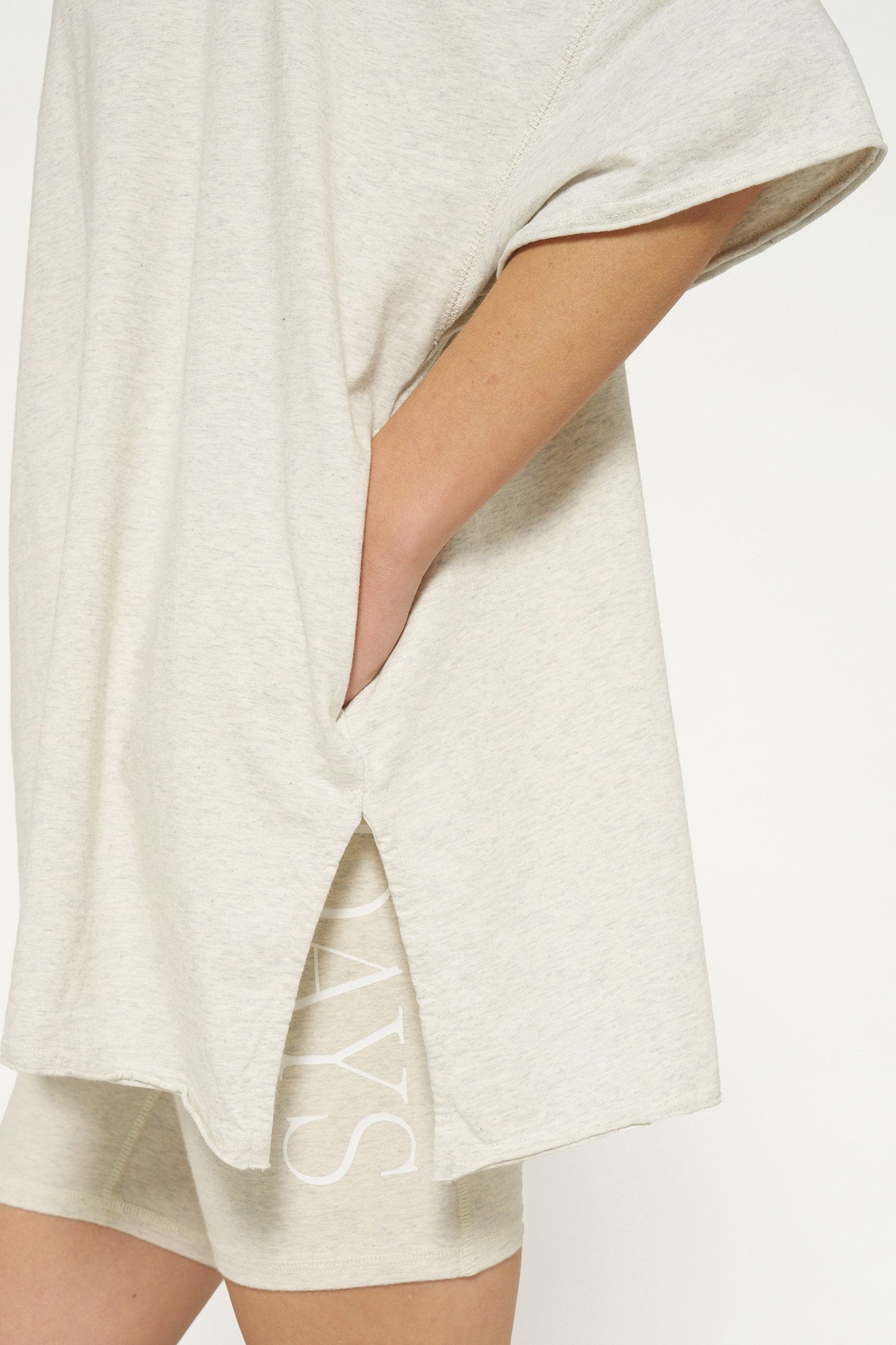 OVERSIZED TEE DRESS SOFT WHITE MELEE 7