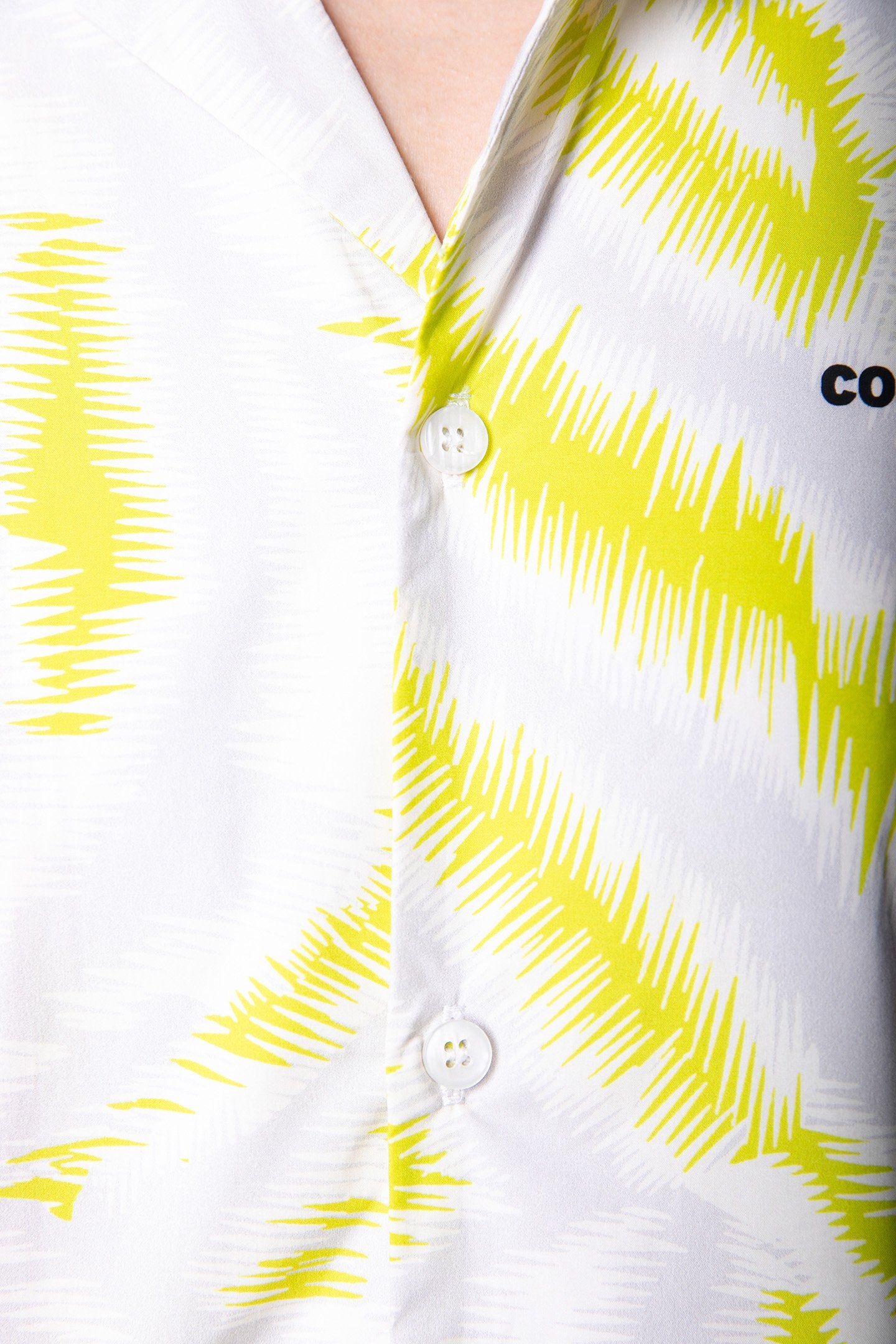 EZRA ABSTRACT ZEBRA SHORT SLEEVE SHIRT SOFT GREY 4