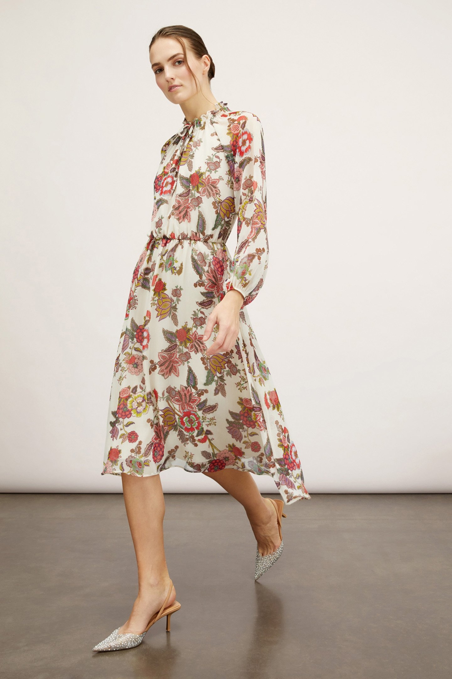 INDIAN FLOWER PATTERNED LONG-SLEEVED DRESS WHITE 4