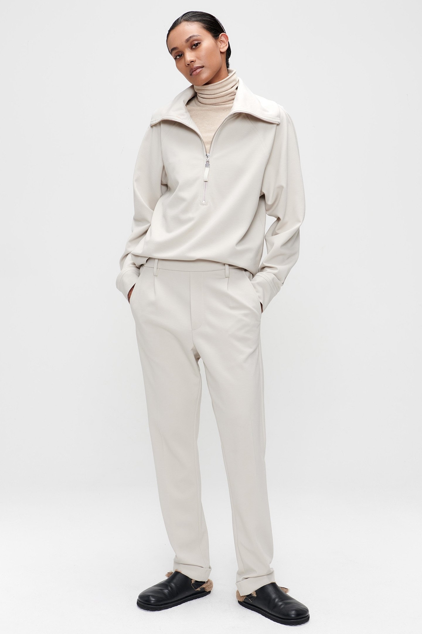 PERTH ZIPPER TOP LATTE 1