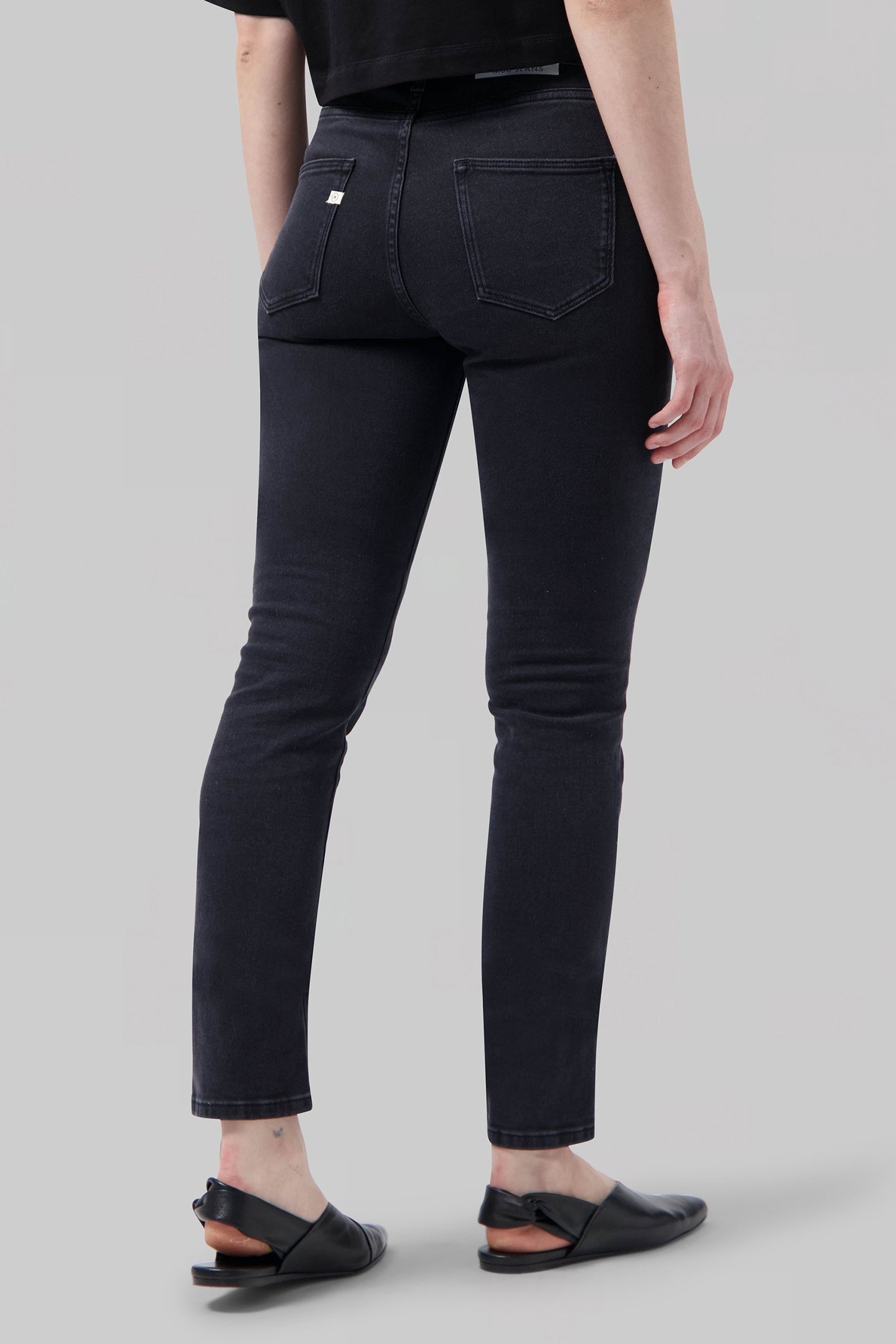 REGULAR SWAN - STONE BLACK 2